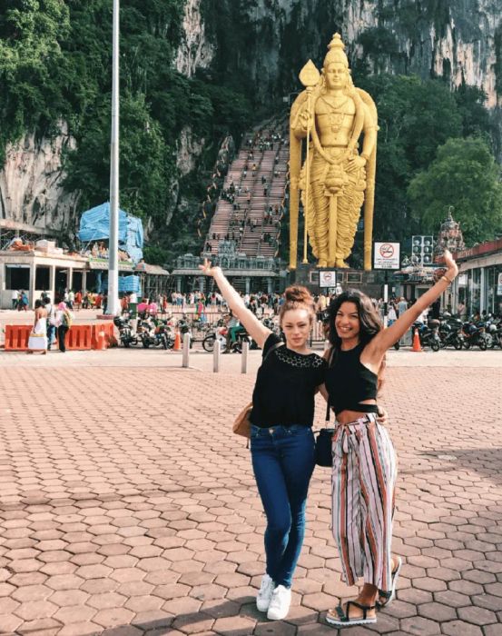 Động Batu là một trong những điểm du lịch nổi tiếng nhất ở Malaysia.