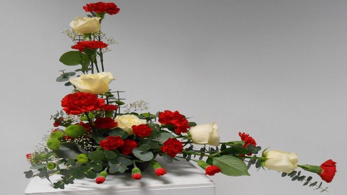 Mẫu bài thuyết trình cắm hoa 20/11 1 - Được giới thiệu