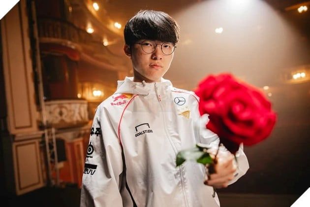 Nếu Fearless Draft được áp dụng, T1 không hẳn sẽ có lợi thế tuyệt đối. Tuy nhiên, chế độ này chỉ là thử nghiệm, và LCK Cup không quá quan trọng đối với T1 trong hành trình chinh phục các danh hiệu lớn. Do đó, đây là cơ hội lý tưởng để T1 thử nghiệm các đội hình khác nhau, từ đó tích lũy kinh nghiệm cho các giải đấu quan trọng trong tương lai.