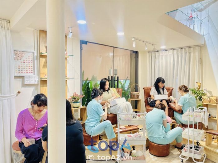 D'Mai Xanh Nailroom & Spa foot care services in Tan Binh District.