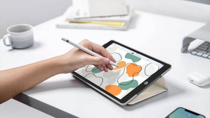 Có thể thay thế laptop bằng iPad trong việc học tập và làm việc hay không?