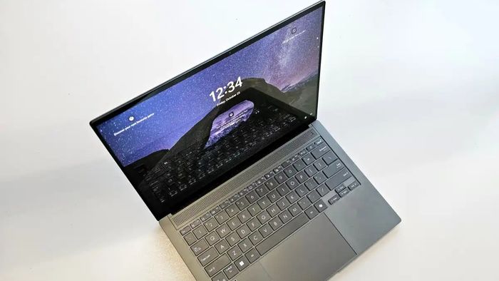 Intel và AMD đã khẳng định sức mạnh cạnh tranh của mình với các chip Arm, đặc biệt là dòng Intel Lunar Lake và AMD Ryzen AI.