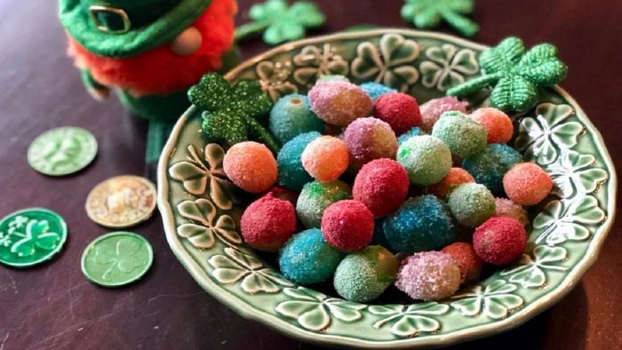 Thành phẩm mứt nho cầu vồng với Gelatin