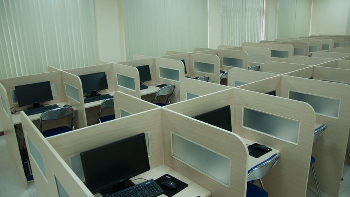 Cơ sở vật chất tại Đại học Quốc gia Hà Nội được đánh giá là hiện đại và tiên tiến