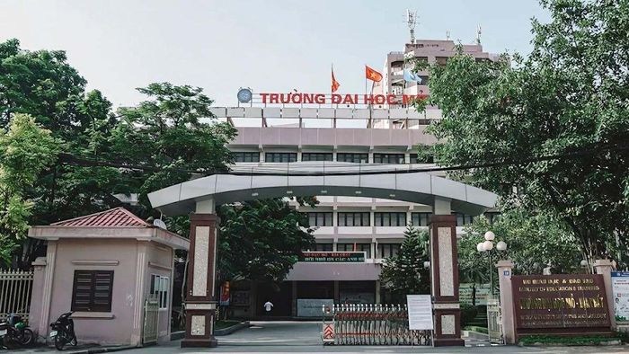Trường Đại học Mỏ - Địa chất luôn giữ vững vị trí ổn định trên các bảng xếp hạng trong và ngoài nước.