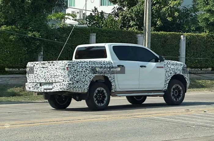 Toyota Hilux thế hệ mới 2.jpg