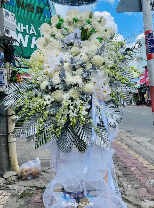 Địa chỉ đặt hoa viếng đám tang tại Hoa Tâm Việt, TP. Tân An