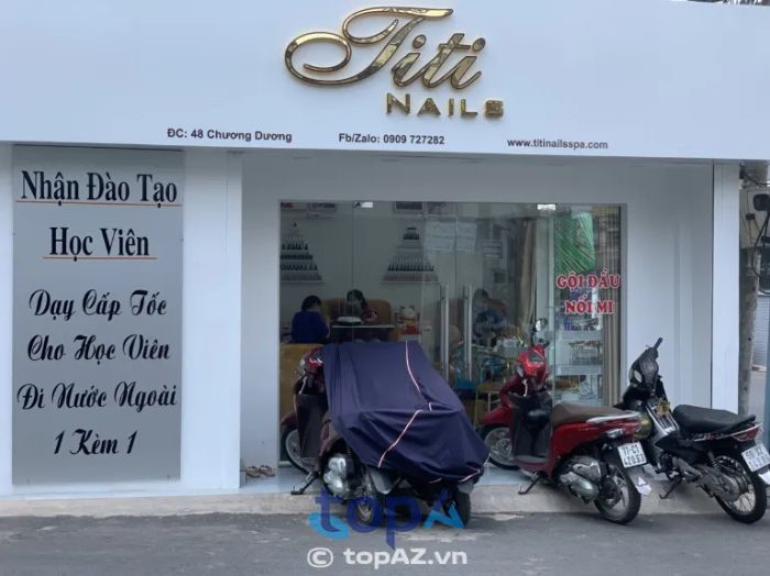 Dịch vụ chà gót chân tại Titi Nails, Q. Thủ Đức
