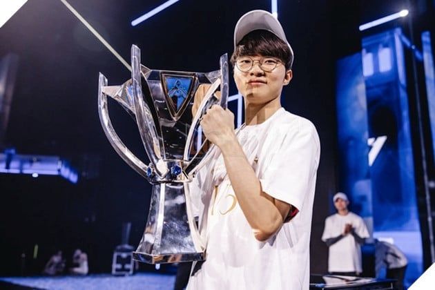 LMHT: Peyz đã vượt qua Faker về một chỉ số nhưng vẫn còn thua thiệt rất nhiều