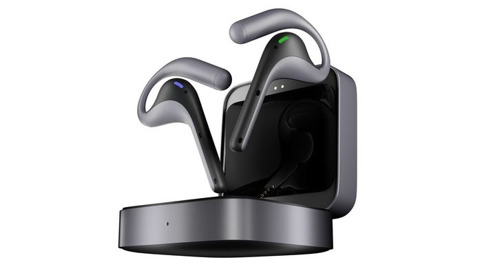 Tai nghe Timekettle W4 Pro sử dụng trí tuệ nhân tạo để dịch hai chiều trong các cuộc gọi điện thoại, giúp người dùng dễ dàng giao tiếp với đối tác nước ngoài mà không cần lo ngại về rào cản ngôn ngữ.