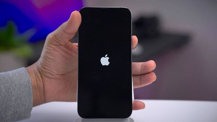 Cách khắc phục lỗi mạng Mobifone - Thực hiện khởi động lại điện thoại