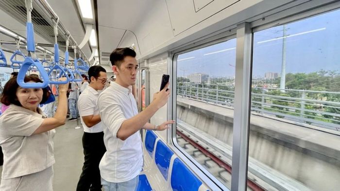 Những điều cần làm khi đi tàu điện 1