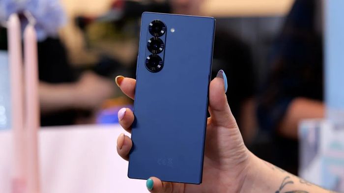Màu Xanh Navy trên Galaxy Z Fold6