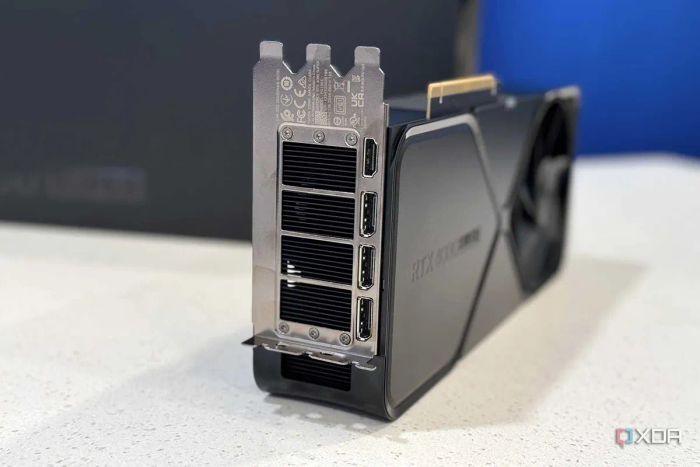 Hỗ trợ PCIe 5.0 và DisplayPort 2.1