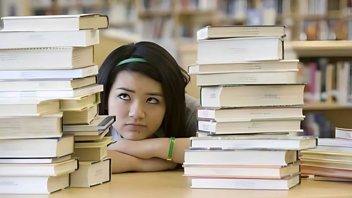 Tổ hợp A01 bao gồm những ngành nào?