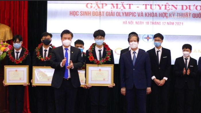 Cách thức tuyển thẳng tại ULIS
