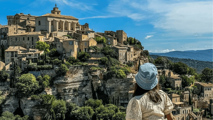 Gordes là điểm đến tuyệt đẹp tại Pháp, đặc biệt khi hoàng hôn buông xuống
