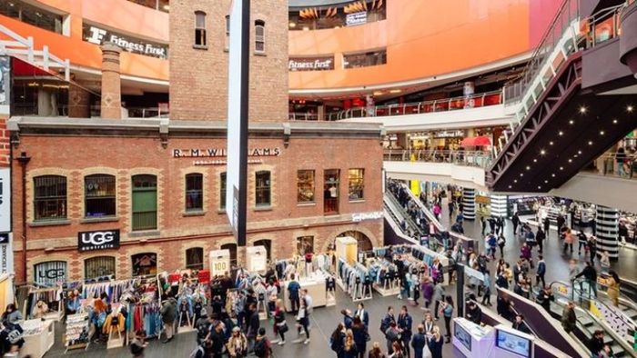 Trung tâm thương mại Melbourne Central, một điểm đến nổi tiếng tại Melbourne