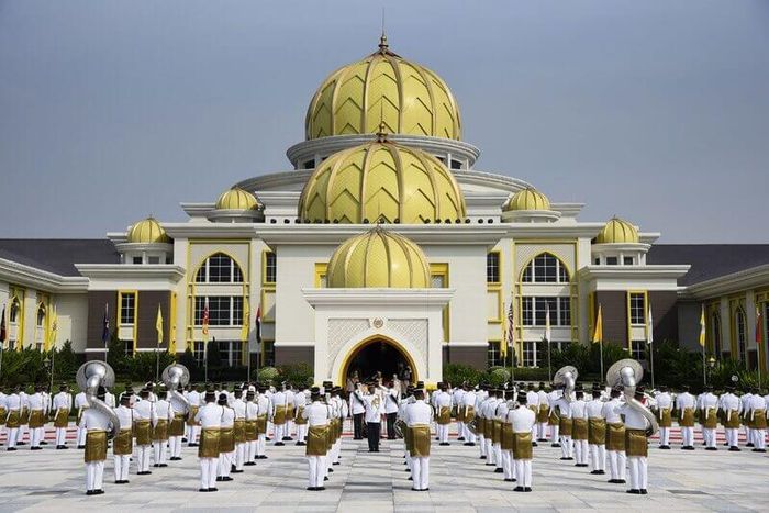 Cung Điện Hoàng Gia Istana Negara