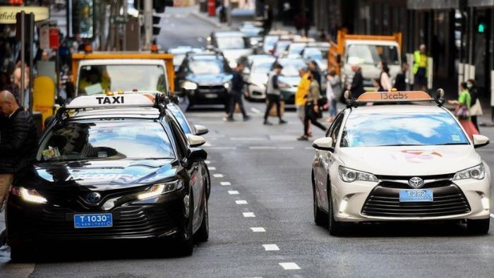 Sử dụng taxi khi du lịch tự túc tại Úc