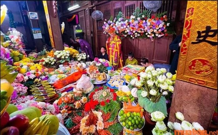 Khi cúng Sơn Trang, bạn có thể dùng lễ mặn nhưng cần đảm bảo mỗi vật phẩm đều có đủ 15 phần.