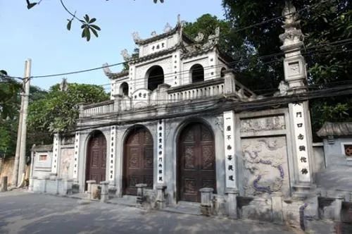 chua ha noi noi tieng cau duyen