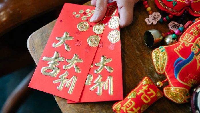 Những điều cần lưu ý khi trang trí Tết bằng bao lì xì