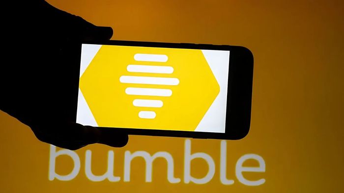 Bumble là nền tảng hẹn hò trực tuyến nổi bật, mang đến những tính năng độc đáo và tiện ích giúp kết nối mọi người một cách dễ dàng.
