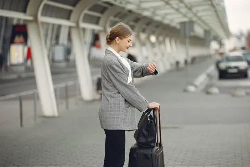 Việc không biết quản lý thời gian đúng cách khiến bạn phải hối tiếc vì bỏ lỡ những cơ hội và không đạt được những thành quả như mong đợi.
