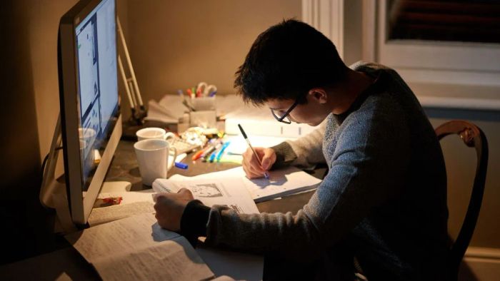 Khối D07 hiện đang thu hút sự quan tâm của nhiều thí sinh nhờ vào các ngành học đa dạng và các trường Đại học, Cao đẳng uy tín nhận xét tuyển khối này.
