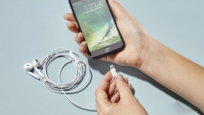Loa iPhone gặp phải vấn đề nhỏ âm thanh.