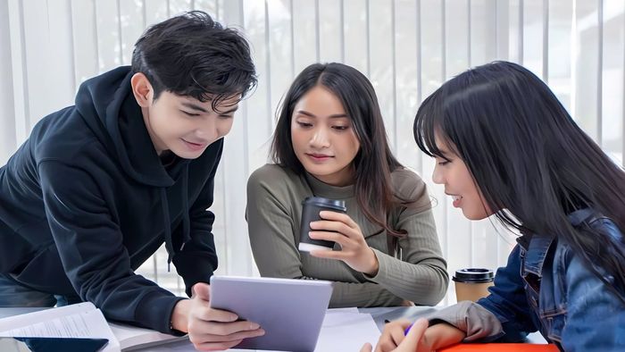 Hãy luôn xem xét cơ hội việc làm khi quyết định ngành học mà bạn muốn theo đuổi.
