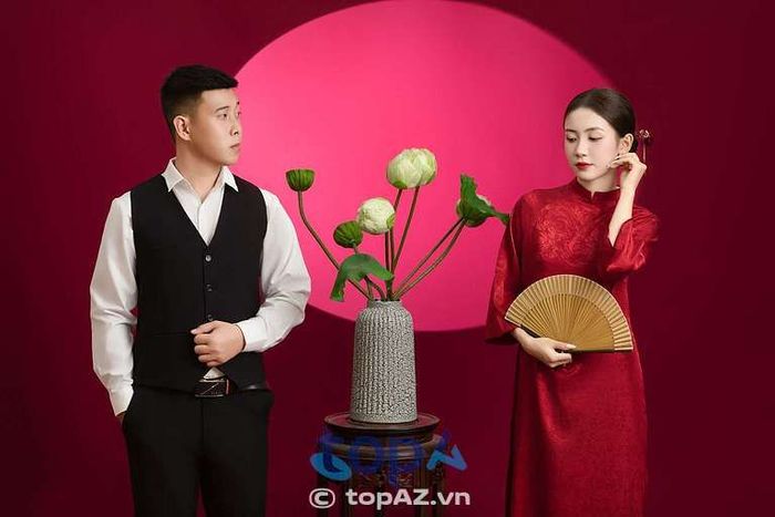 Ken Luxury Wedding tại Điện Biên là nơi cung cấp những bộ áo dài cưới hỏi đẹp, tinh tế với thiết kế sang trọng và chất liệu cao cấp, phục vụ nhu cầu của các cặp đôi.