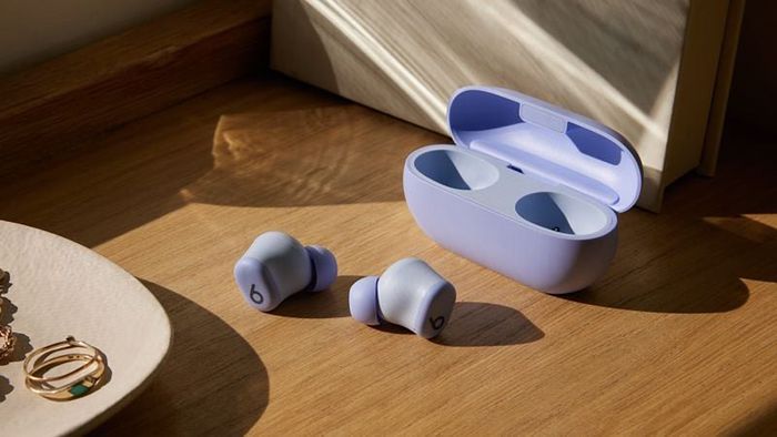 Apple vừa tung ra bản cập nhật phần mềm đầu tiên cho Beats Solo Buds