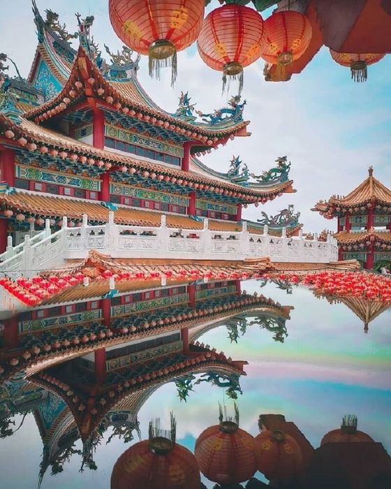 Khám phá vẻ đẹp kiến trúc đặc biệt của chùa Thiên Hậu.