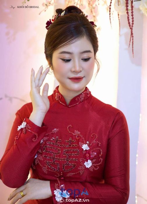 Cửa hàng cho thuê áo dài cưới hỏi tại TP. Tân An mang đến những lựa chọn áo dài đẹp và sang trọng cho các cô dâu trong ngày lễ trọng đại của mình.