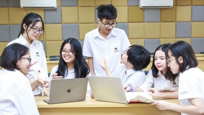 Hướng nghiệp là gì và thời điểm nào nên bắt đầu hướng nghiệp?