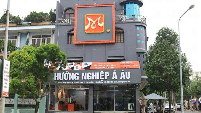 Trường đào tạo nghề nấu ăn: Trường hướng nghiệp Á Âu