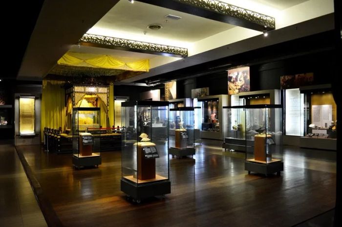 Khám phá bảo tàng Quốc gia Malaysia là một trong những hoạt động không thể bỏ qua khi đến Kuala Lumpur.