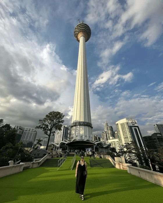 Khám phá tòa tháp KL Tower, công trình chọc trời nổi bật của Kuala Lumpur.