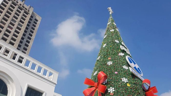 Cách tạo hình cây thông Noel từ giấy thủ công