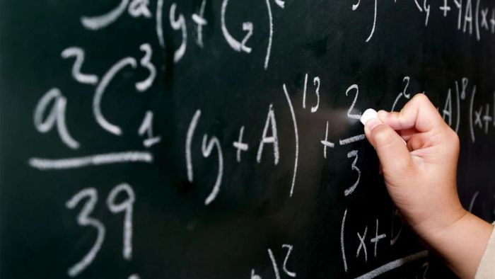 Khối D01 gồm những môn học nào?