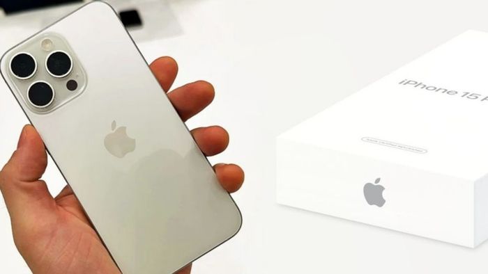 Các mẫu iPhone 15 Pro và Pro Max đã qua tân trang được bán tại các quốc gia như Tây Ban Nha, Đức, Pháp, Ý và Thụy Sĩ, với mức giá giảm đáng kể.