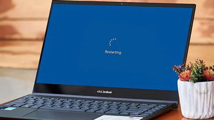 Cách tắt tính năng thời tiết trên Win 10