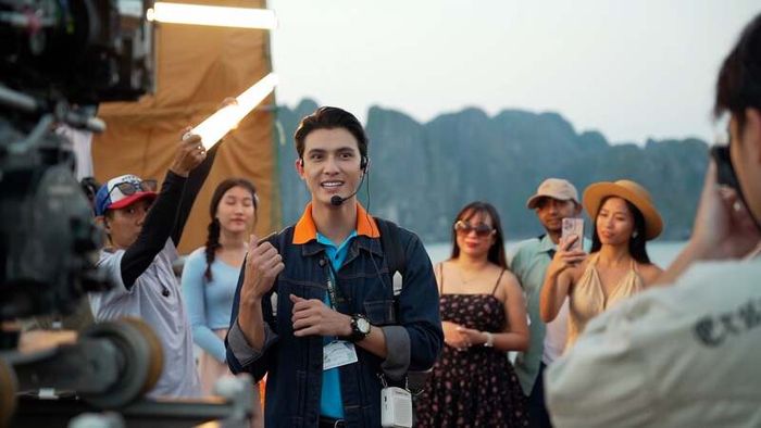 Trần Ngọc Vàng thể hiện vai Bảo Toàn, một chàng trai giữ trong lòng tình yêu sâu sắc suốt nhiều năm dài.