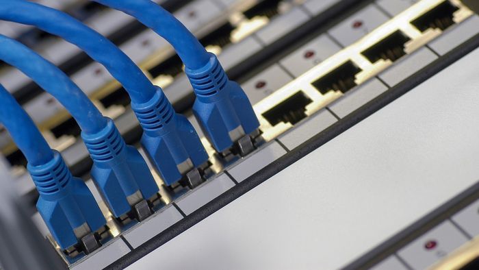 Hướng dẫn sửa lỗi a disk read error occurred - Kiểm tra cáp kết nối ổ cứng