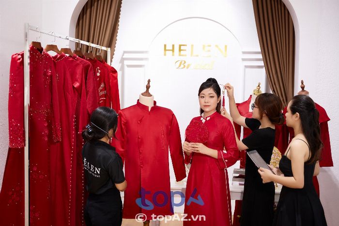 Cửa hàng cho thuê áo dài cưới hỏi Helen Bridal tại TP. Hưng Yên là một lựa chọn không thể bỏ qua cho các cặp đôi sắp cưới.