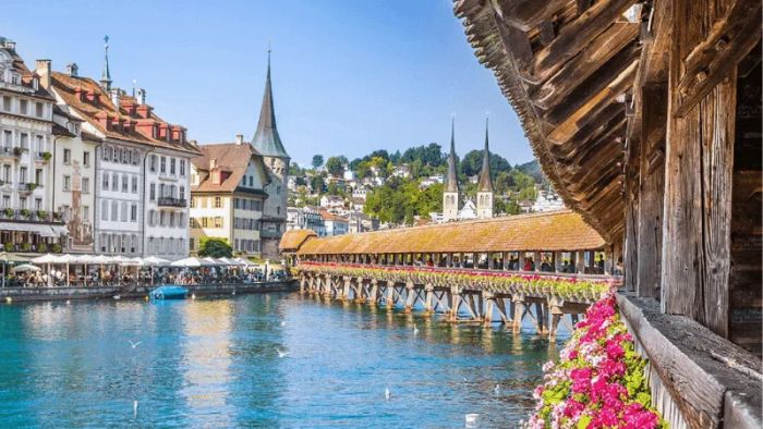 Mùa xuân tươi đẹp tại hồ Lucerne Thụy Sĩ