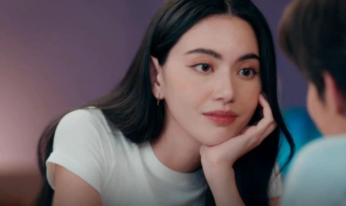 Astrophile (2022) - Bộ phim thú vị với sự tham gia của Davika Hoorne