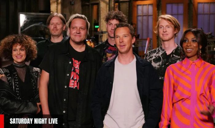Benedict Cumberbatch đã tham gia với vai trò khách mời trong chương trình Saturday Night Live